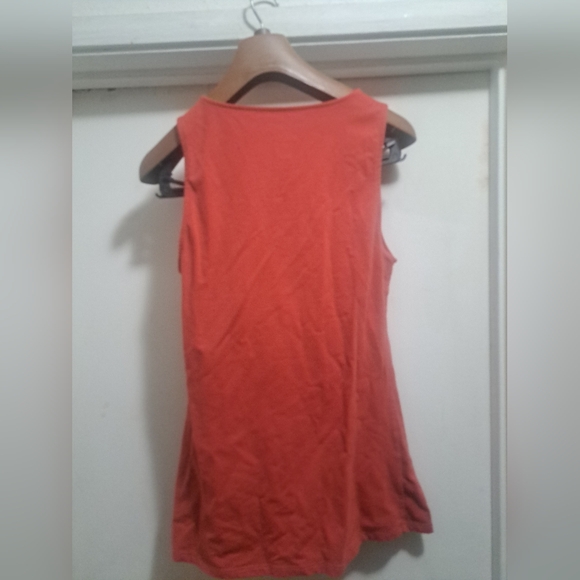 Torrid size 0 Rust Red V Neck Tank Top - Picture 2 of 2